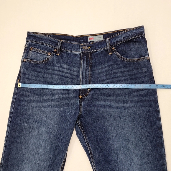 Wrangler Straight Fit Jeans - Picture 5 of 11